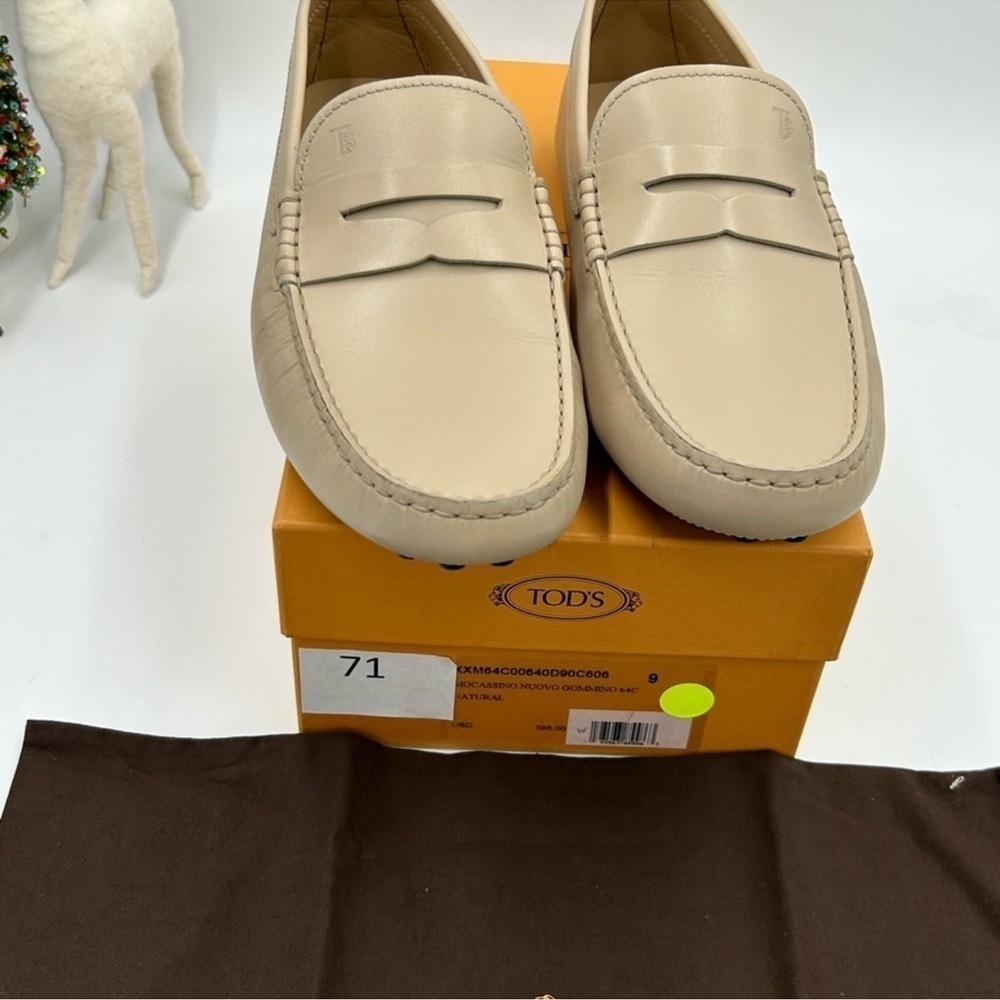 Men’s Tod’s leather driver loafers size 9, made in Italy
